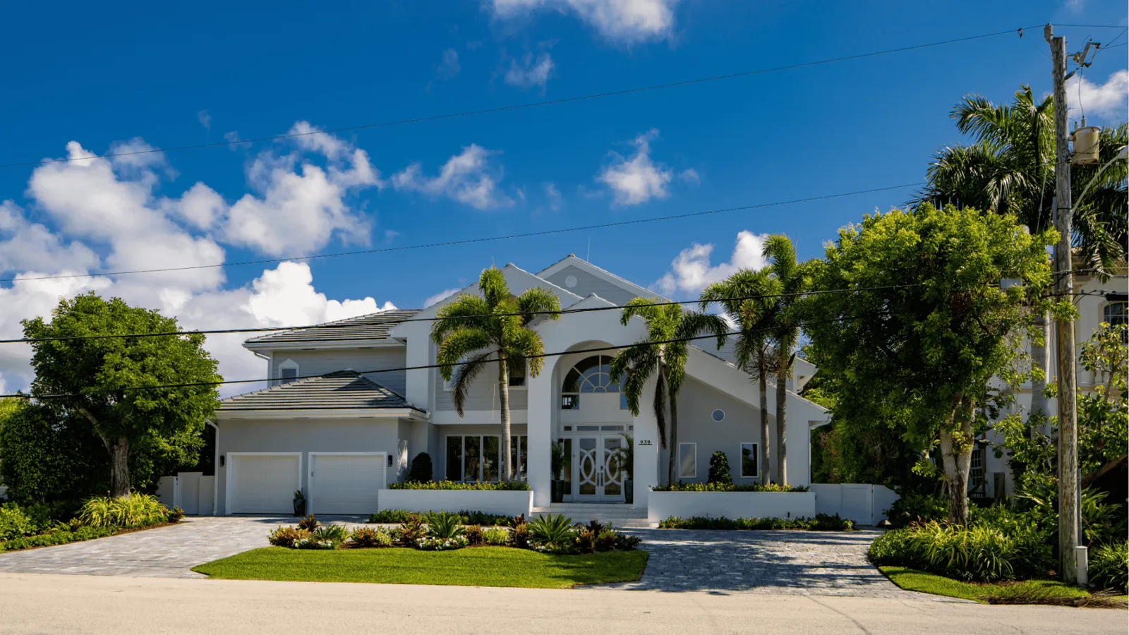 Professional exterior painting project in the First Coast by That 1 Painter