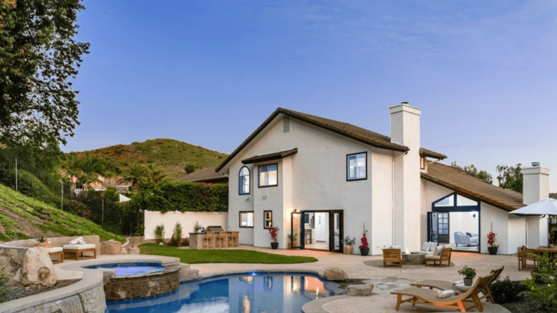 Professional exterior painting project in Sacramento by That 1 Painter