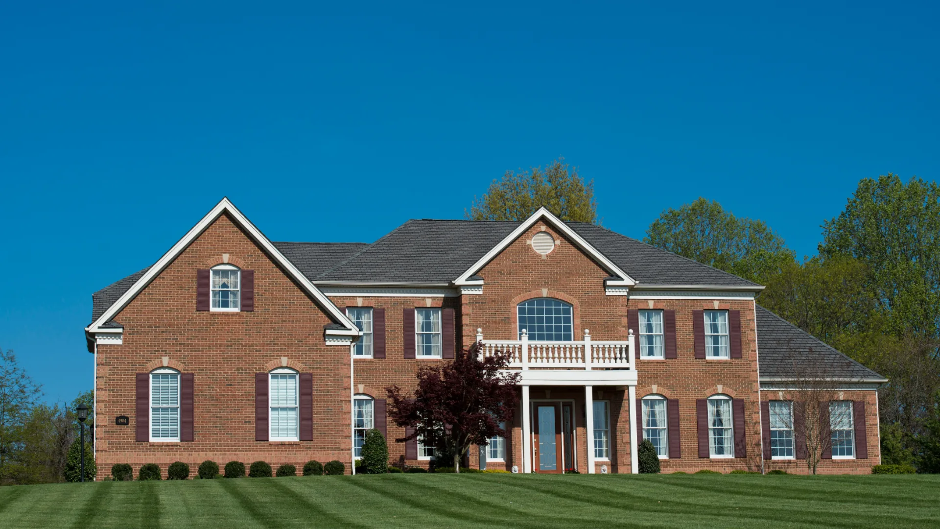 Professional exterior painting project in Chattanooga by That 1 Painter