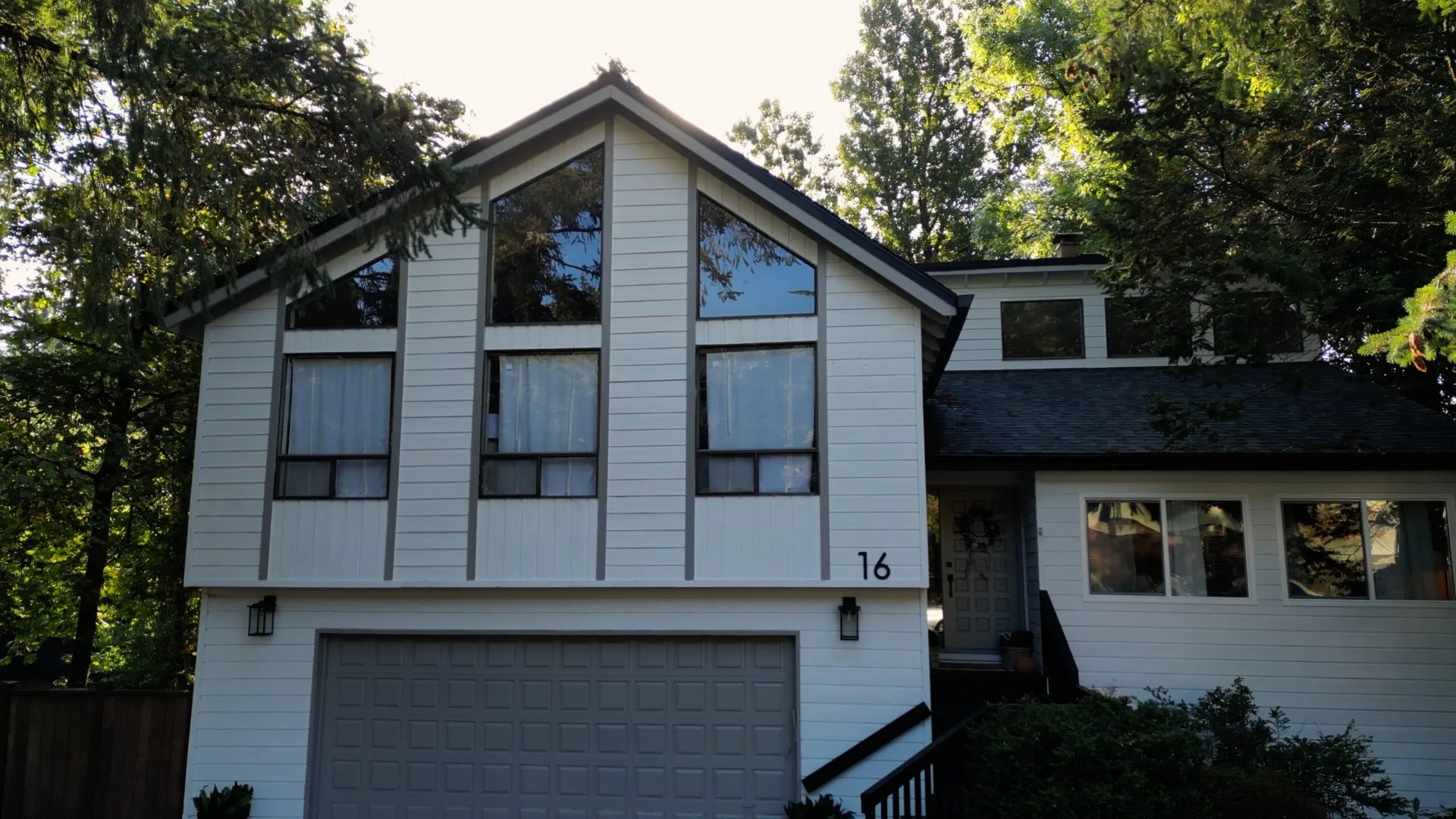 Professional exterior painting project in Salem by That 1 Painter