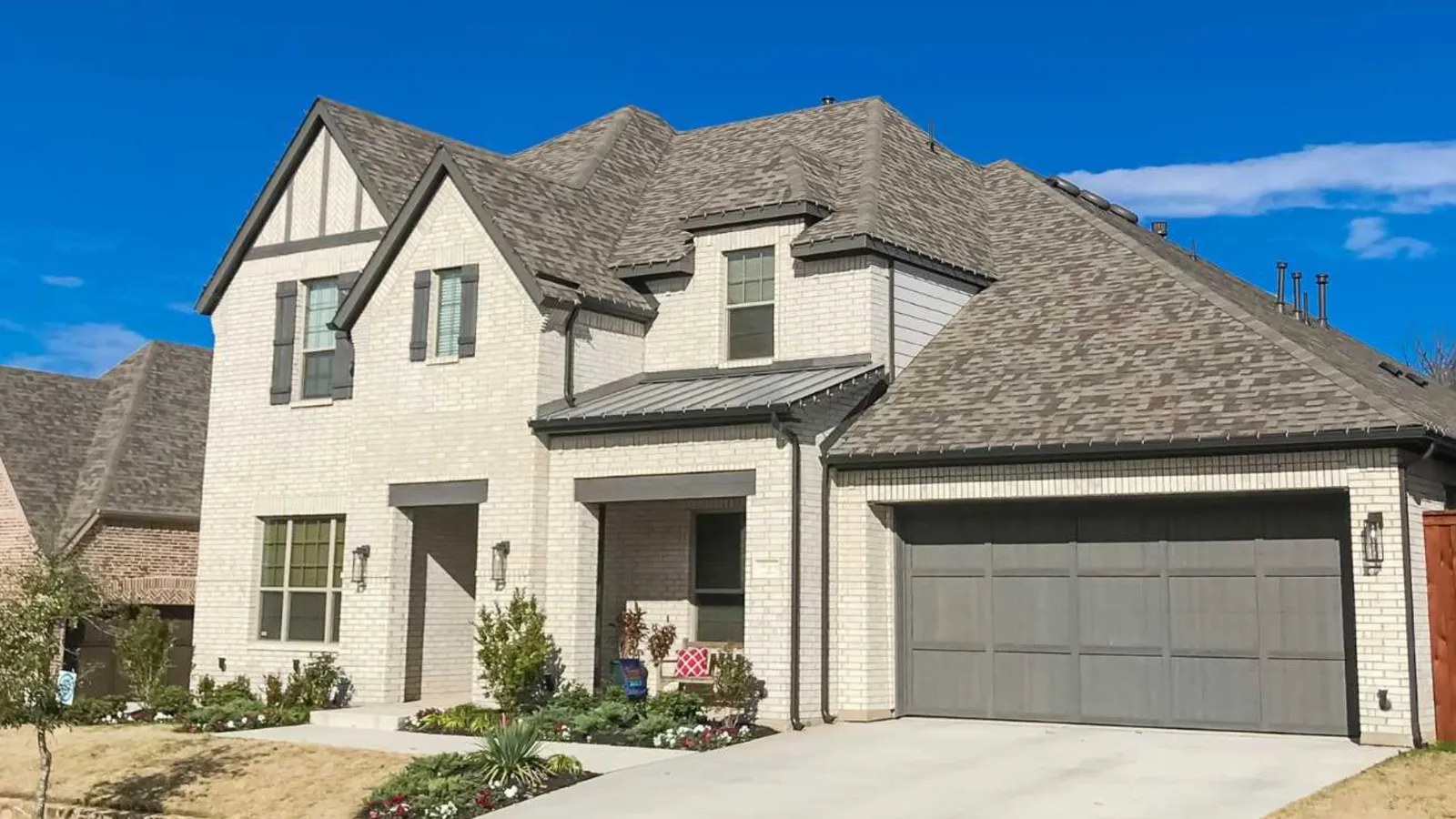 Professional exterior painting project in Bastrop by That 1 Painter