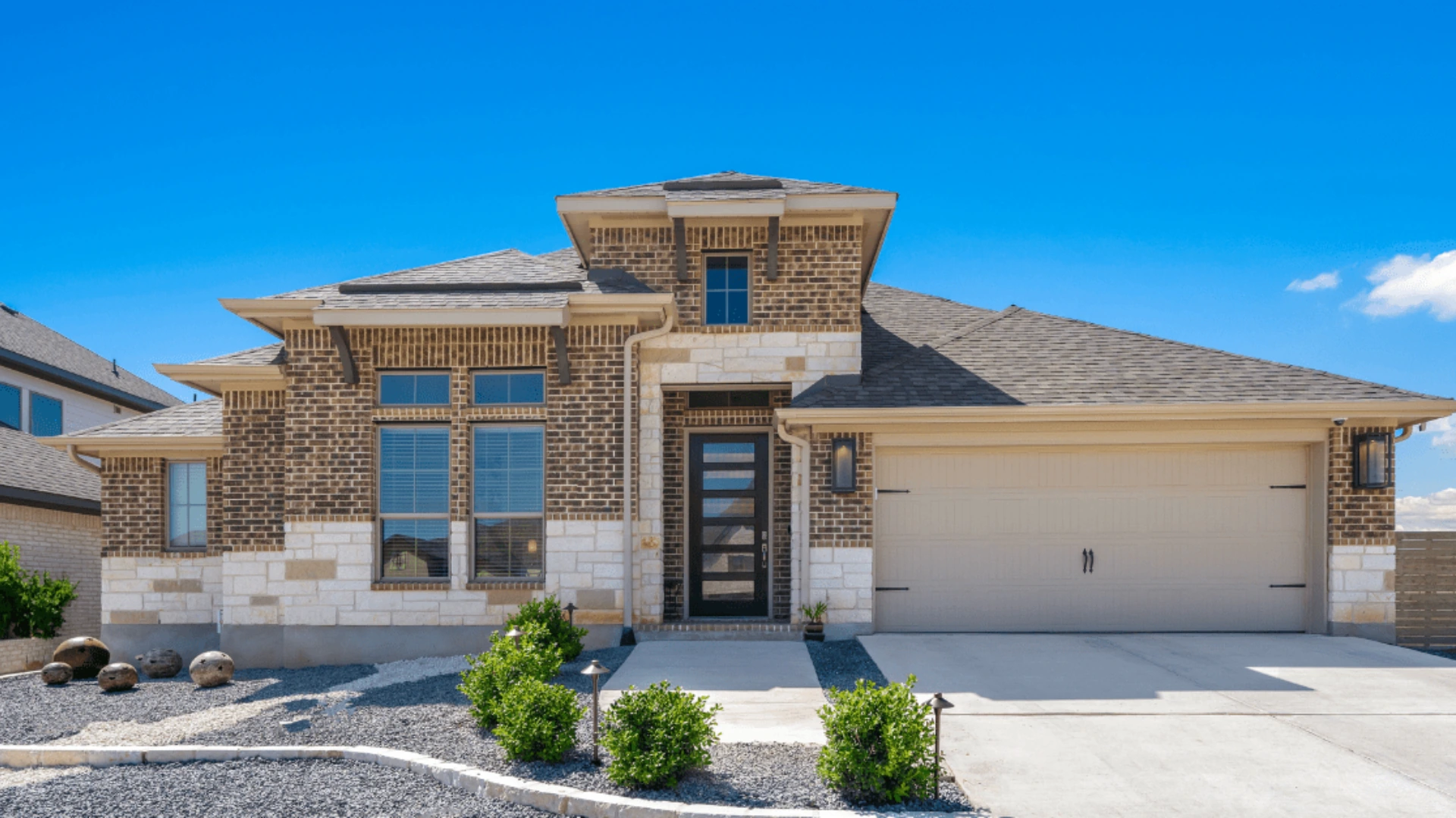 Professional exterior painting project in Waco by That 1 Painter
