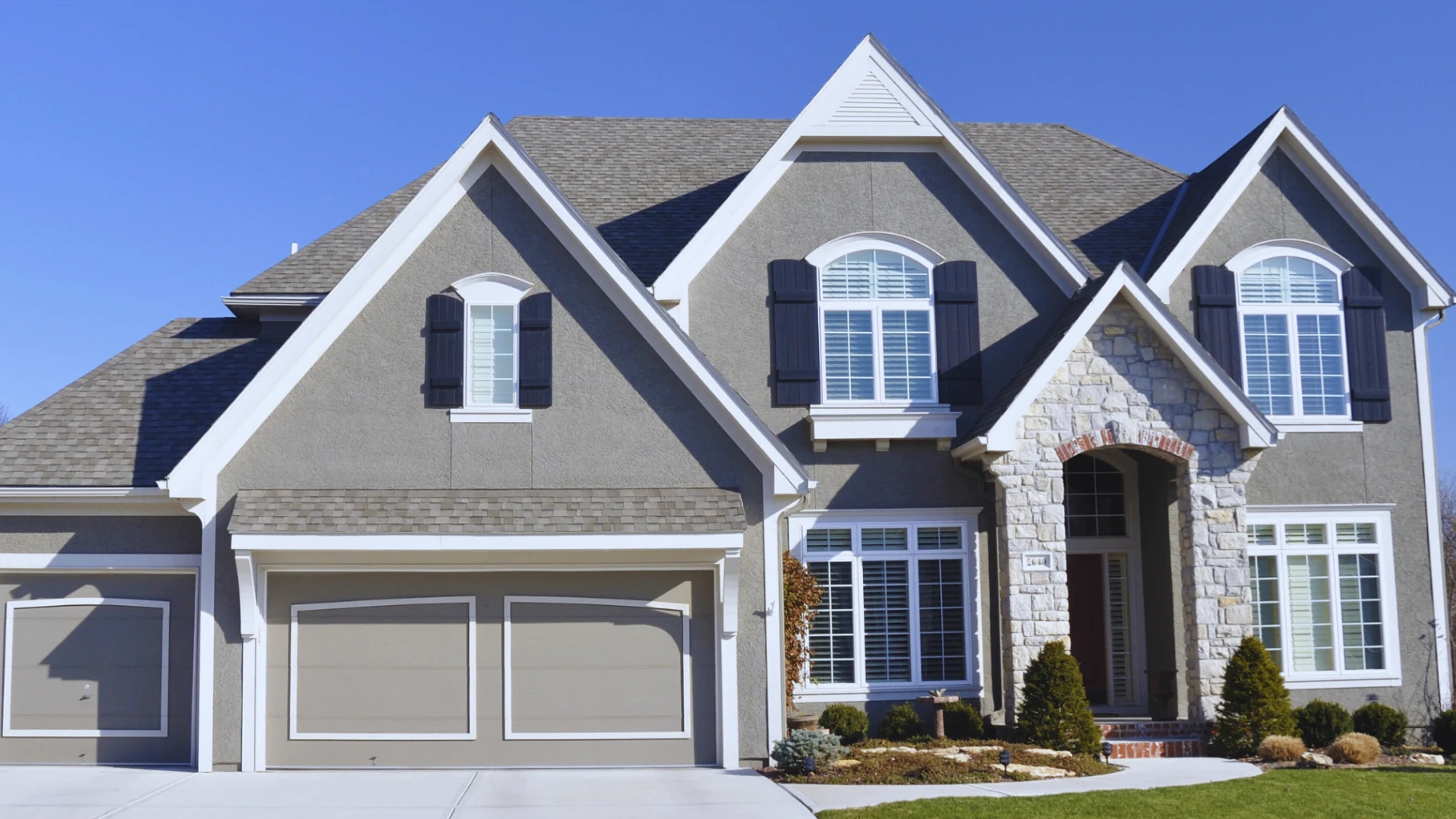 Professional exterior painting project in South Denver by That 1 Painter