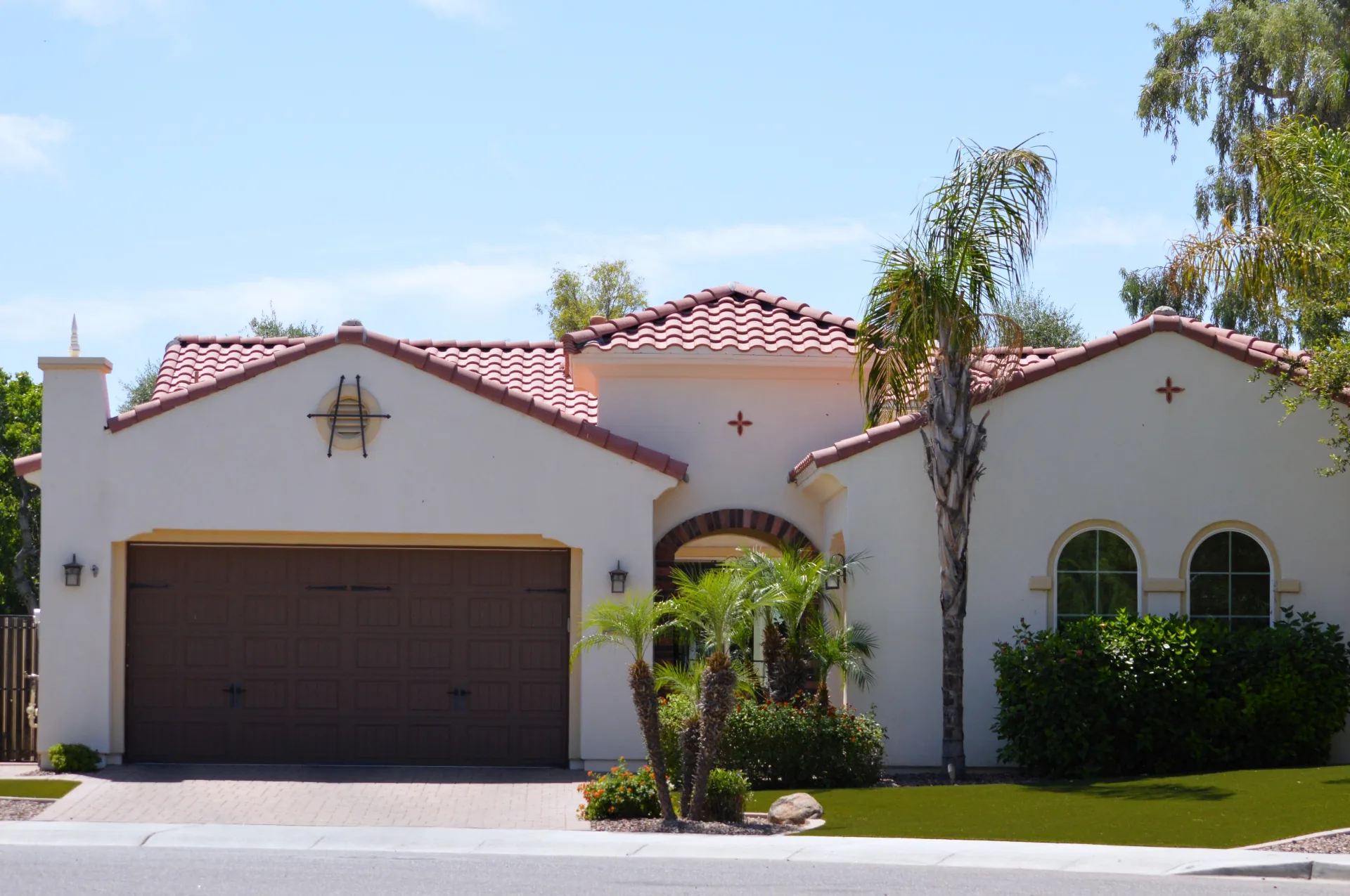 Professional exterior painting project in Phoenix by That 1 Painter