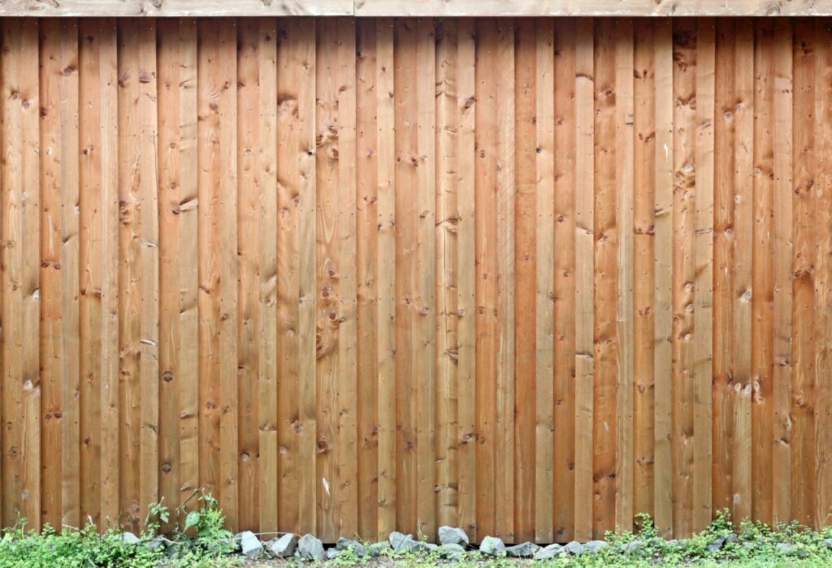 Painting vs. Staining: What's Best for a Fence?