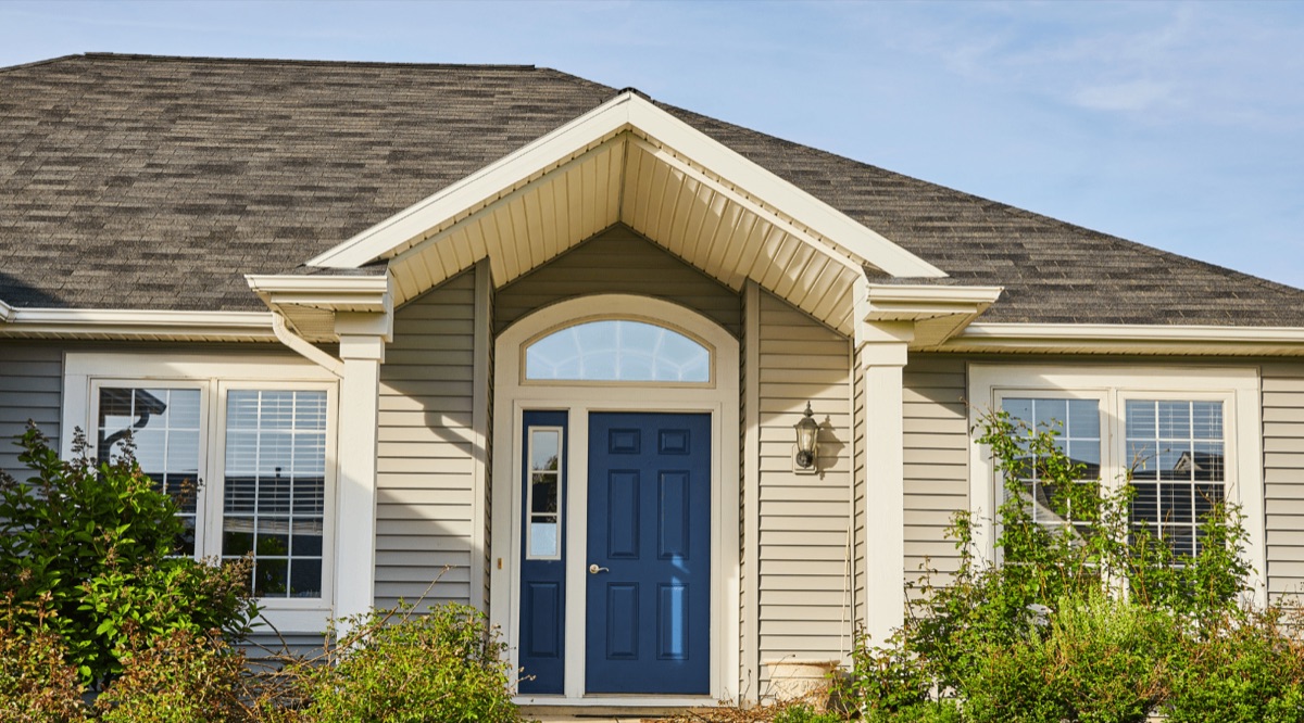 Aura by Benjamin Moore: A Comprehensive Review of Its Pros, Cons, and Expert Tips