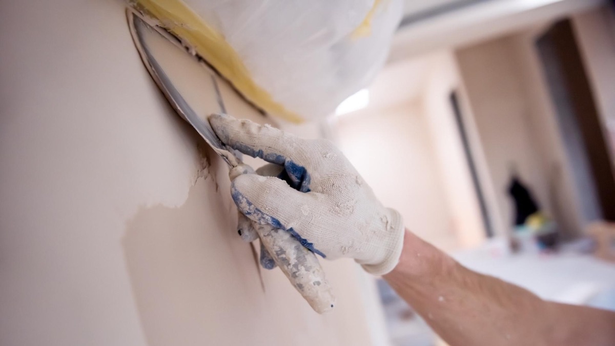 How Do I Fix Cracked or Peeling Paint?